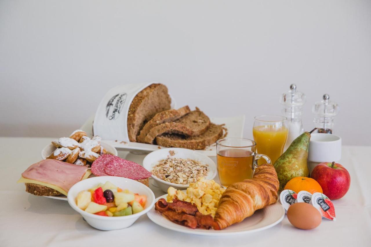 Hotel Sportsbar & Brasserie Dorhout Mees 比丁赫伊曾 外观 照片